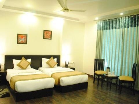 Super51Hotel New Delhi Luaran gambar